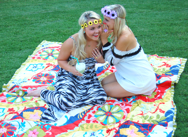 17-flower-child-soul-sisters-boho-colorful-picnic-drinks-fashion-blog-blogger-vandi-fair-lauren-vandiver