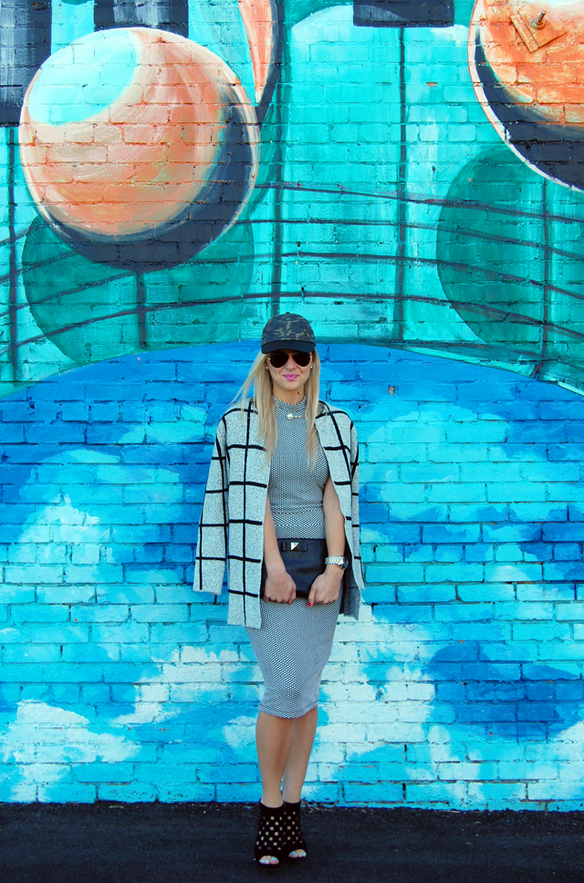 Geometric Print Fashion Blogger Outfit