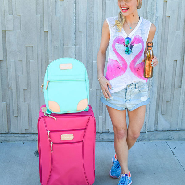 vandi-fair-blog-lauren-vandiver-dallas-texas-southern-fashion-blogger-jon-hart-designs-360-large-wheels-pink-suitcase-custom-monogram-luggage-tag-back-pack-mint-green