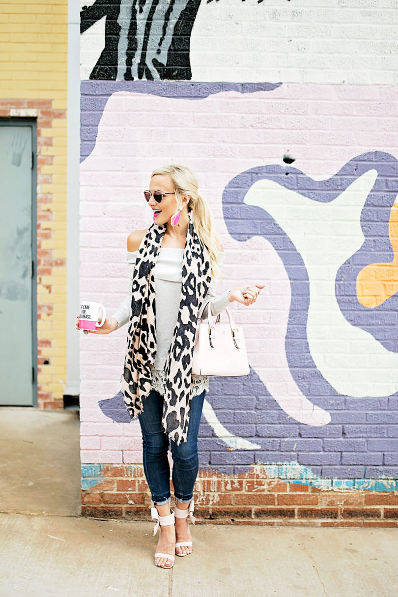 leopard-scarf-skinny-jeans-fall-outfit