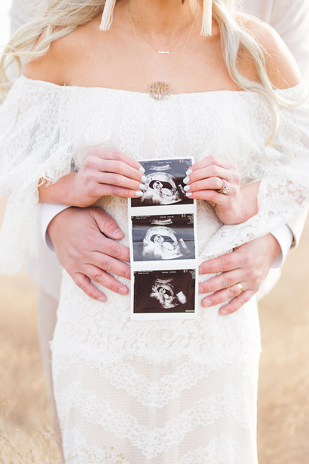 maternity photoshoot sonogram