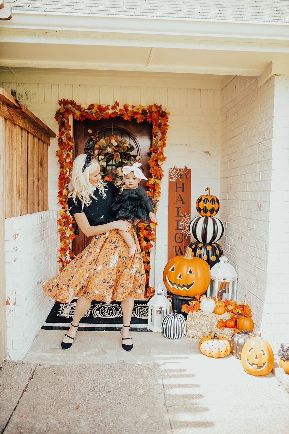  halloween porch decoration pumpkins