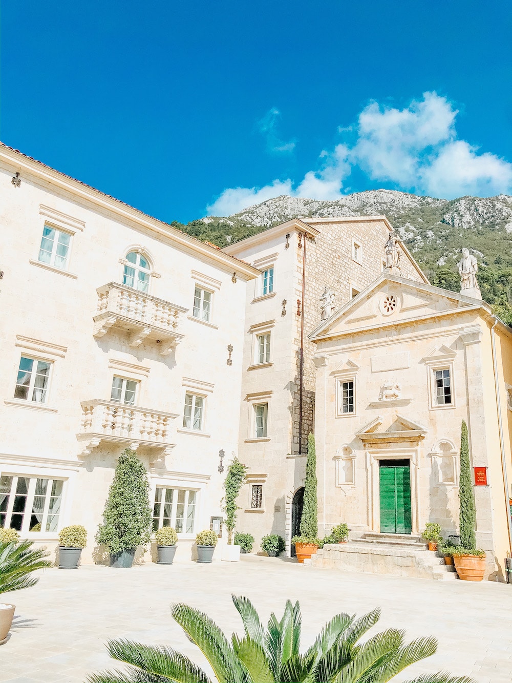 things to do in kotor montenegro - perast architecture