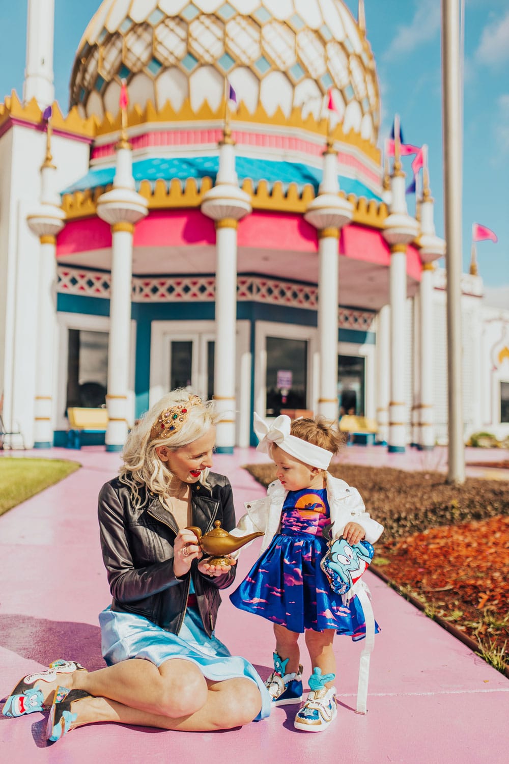 family photo ideas - mommy and me photography tips and locations - colorful museum of wax palace in grand prairie - aladdin outfits
