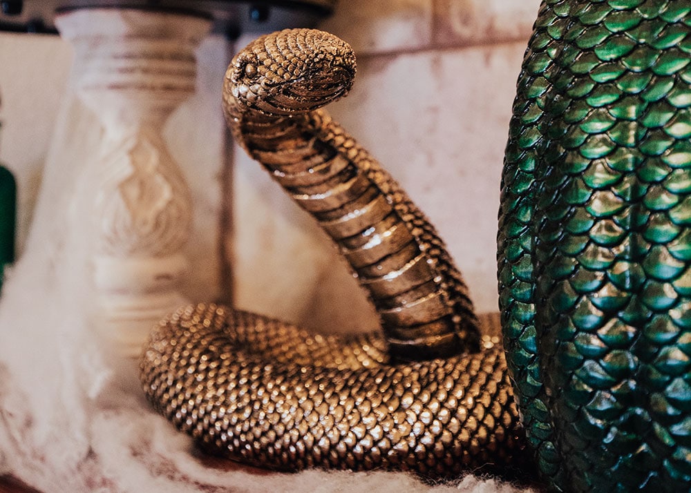 harry potter halloween decorations - slytherin gold snake decor